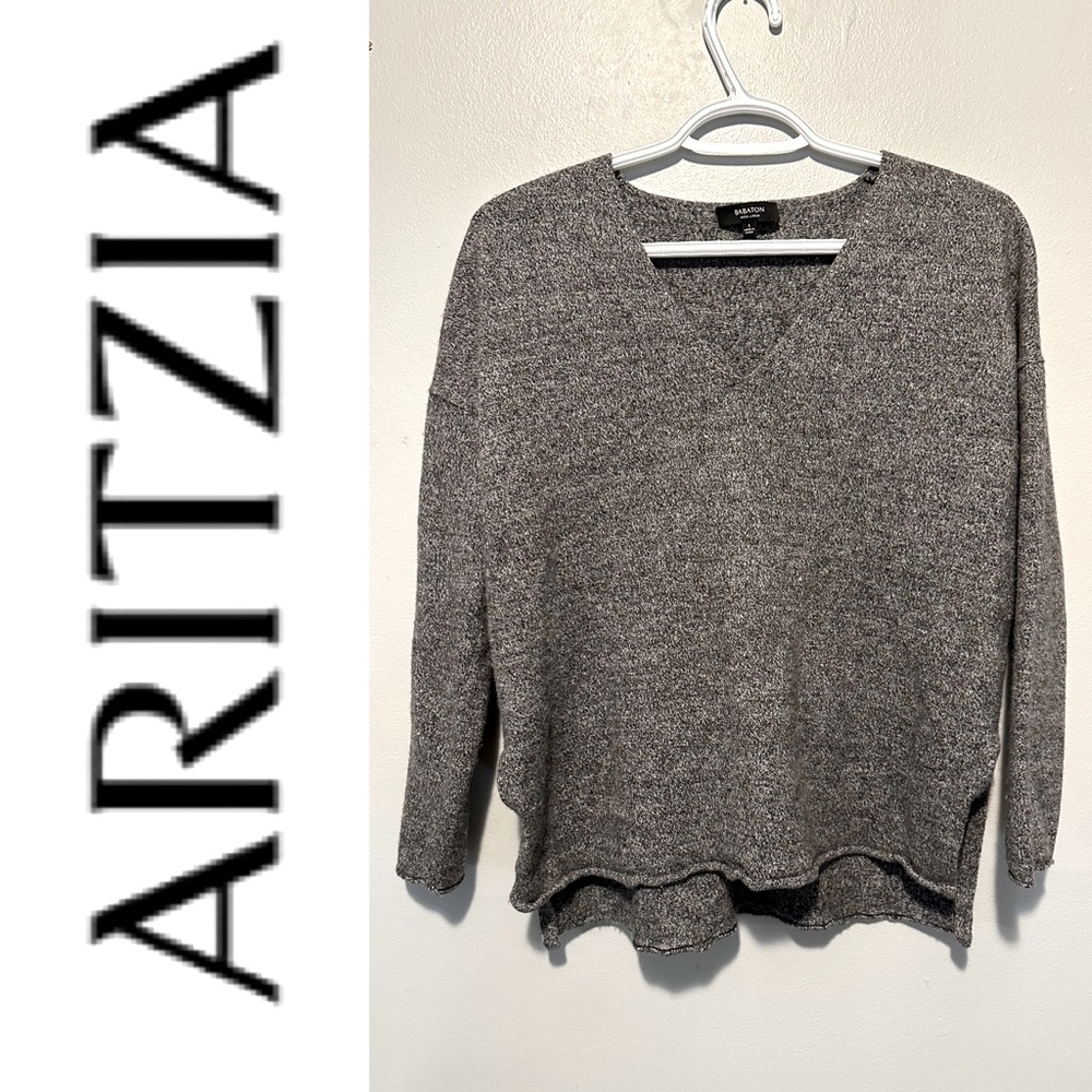Aritzia Babaton Wool and Linen blend sweater grey v-neck size S